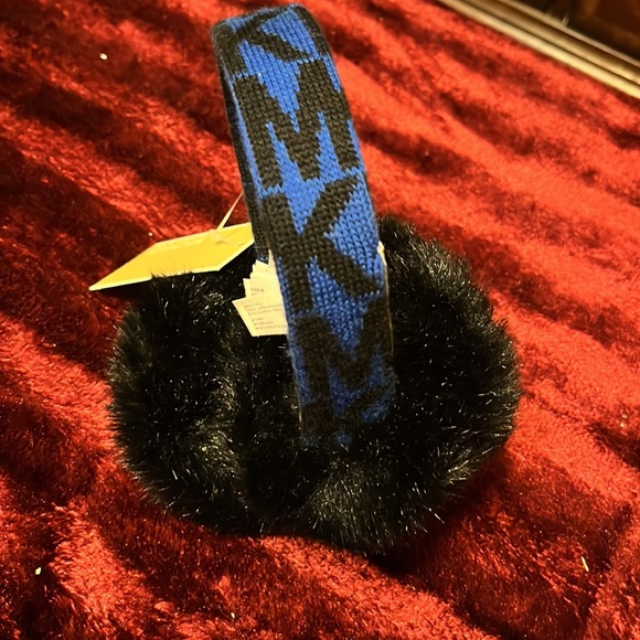 Earmuffs - Picture 2 of 3